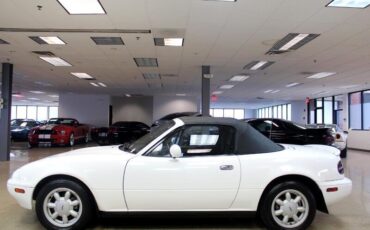 Mazda-MX-5-Miata-1990-Convertible-6