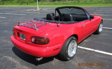 Mazda-MX-5-Miata-1990-Convertible-7