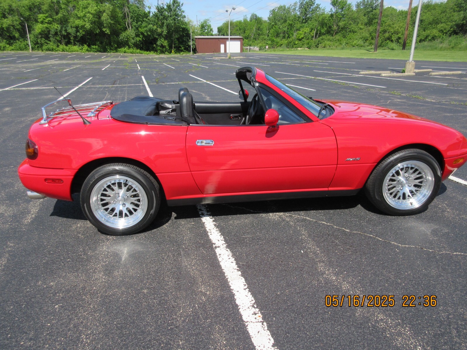 Mazda-MX-5-Miata-1990-Convertible-8