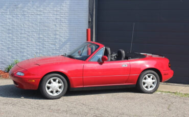 Mazda-MX-5-Miata-1990-Convertible-9