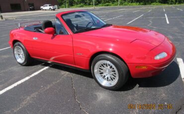 Mazda-MX-5-Miata-1990-Convertible-9