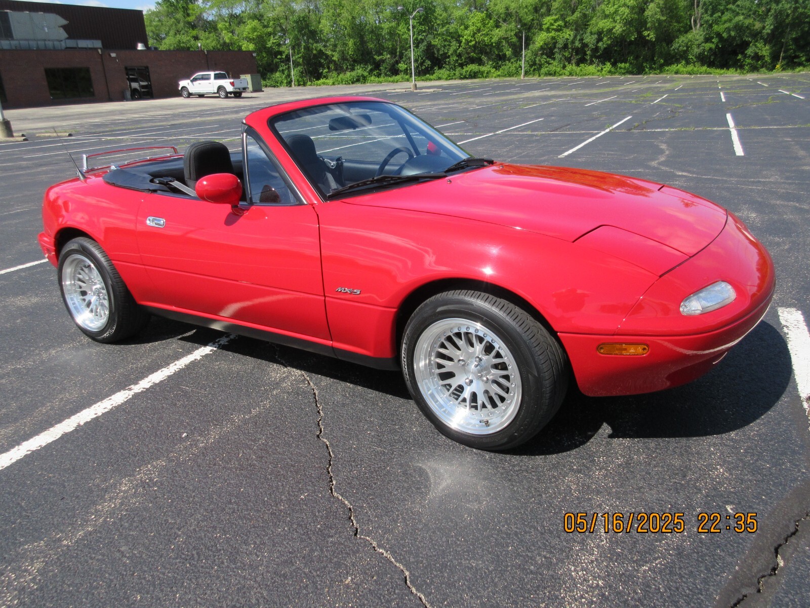 Mazda-MX-5-Miata-1990-Convertible-9