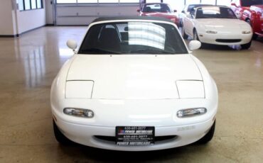 Mazda-MX-5-Miata-1990-Convertible-9