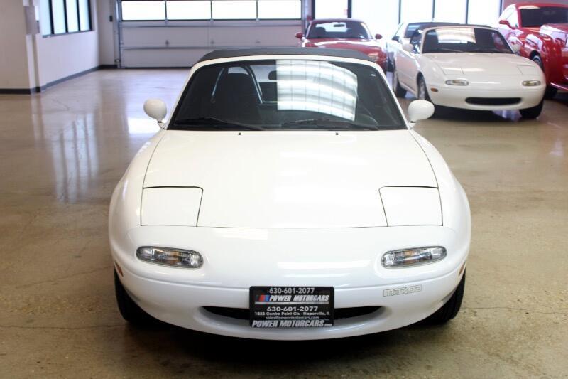 Mazda-MX-5-Miata-1990-Convertible-9