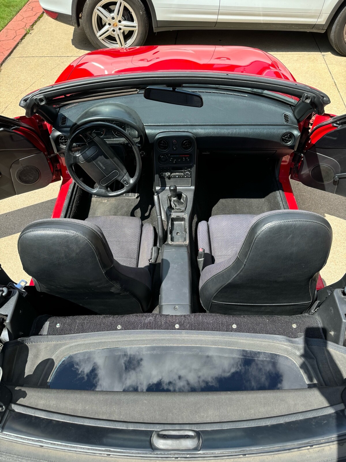 Mazda-MX-5-Miata-1991-11