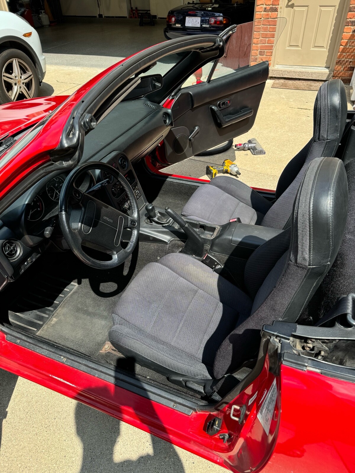 Mazda-MX-5-Miata-1991-12