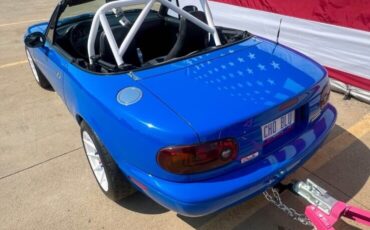 Mazda-MX-5-Miata-1991-Convertible-1