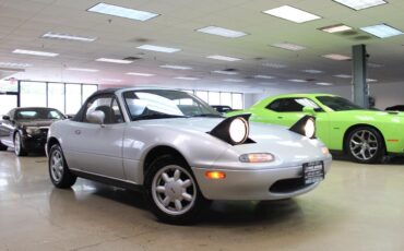 Mazda-MX-5-Miata-1991-Convertible-1