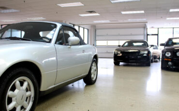 Mazda-MX-5-Miata-1991-Convertible-12