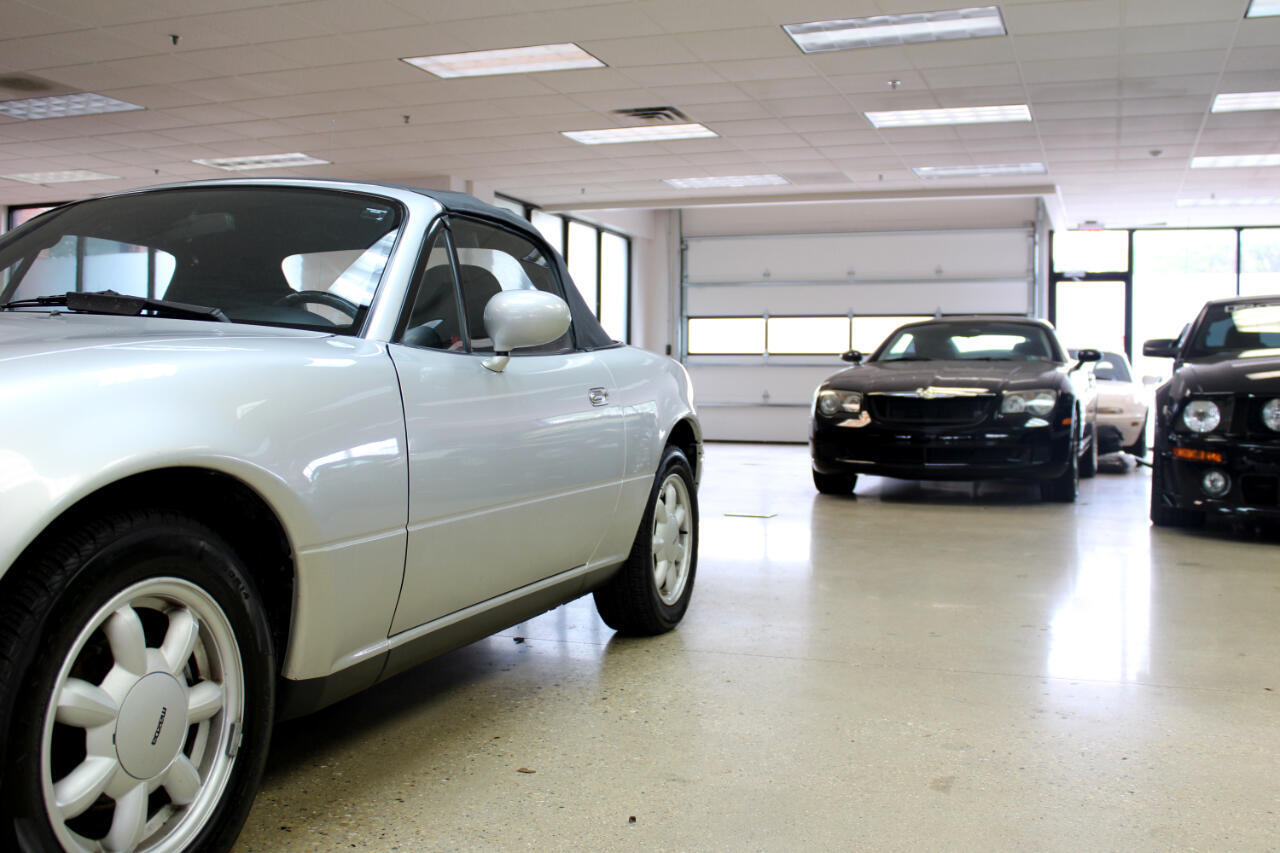 Mazda-MX-5-Miata-1991-Convertible-12
