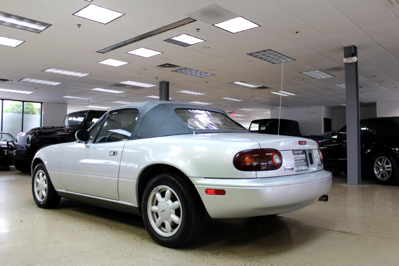 Mazda-MX-5-Miata-1991-Convertible-14