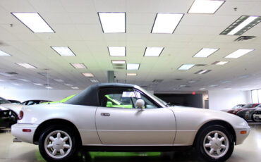Mazda-MX-5-Miata-1991-Convertible-21