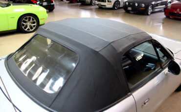 Mazda-MX-5-Miata-1991-Convertible-24