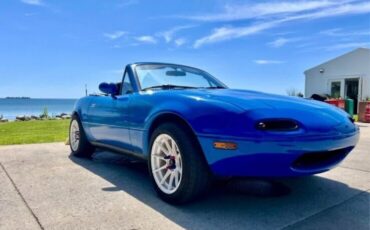 Mazda-MX-5-Miata-1991-Convertible-3
