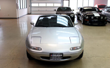 Mazda-MX-5-Miata-1991-Convertible-32
