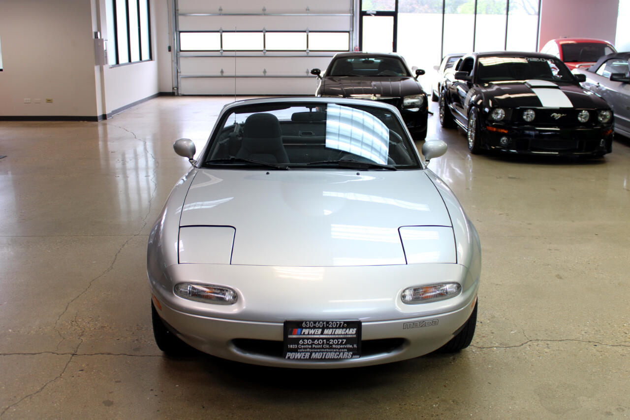 Mazda-MX-5-Miata-1991-Convertible-32