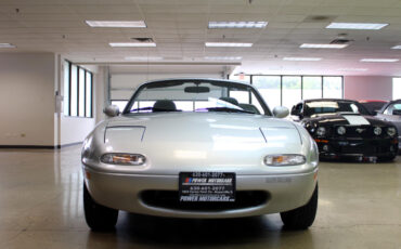 Mazda-MX-5-Miata-1991-Convertible-33