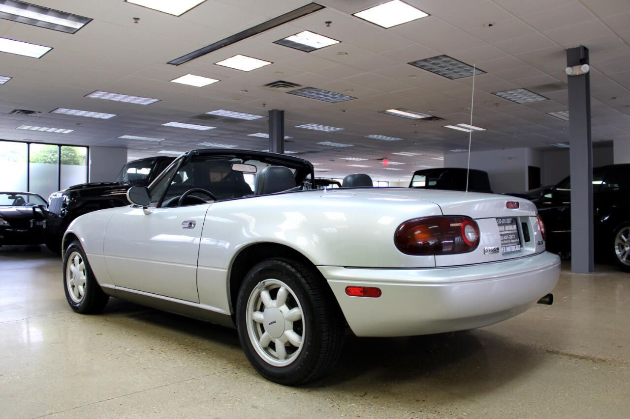 Mazda-MX-5-Miata-1991-Convertible-38