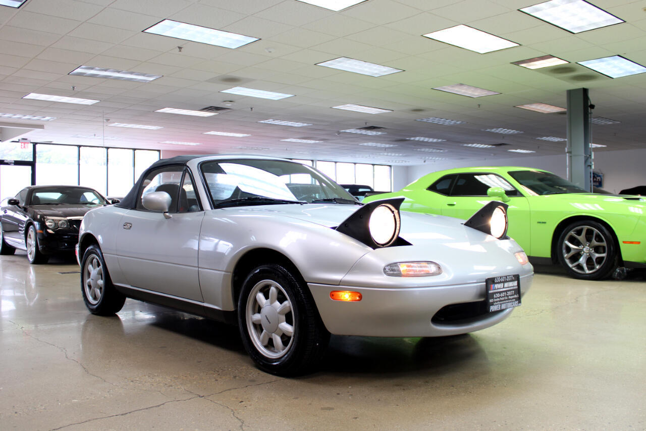 Mazda-MX-5-Miata-1991-Convertible-6
