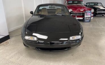 Mazda-MX-5-Miata-1992-1
