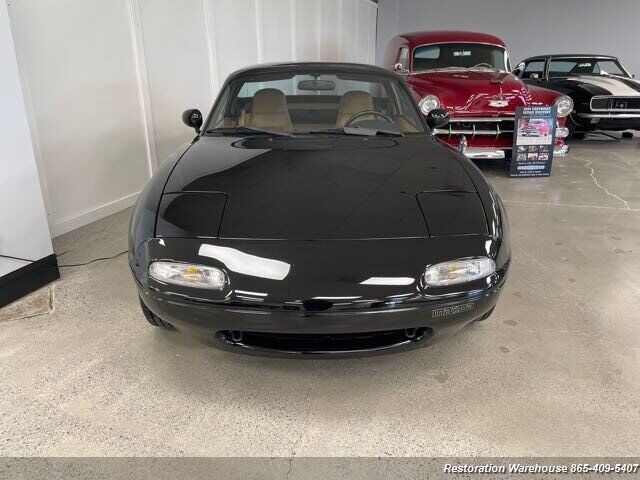 Mazda-MX-5-Miata-1992-1