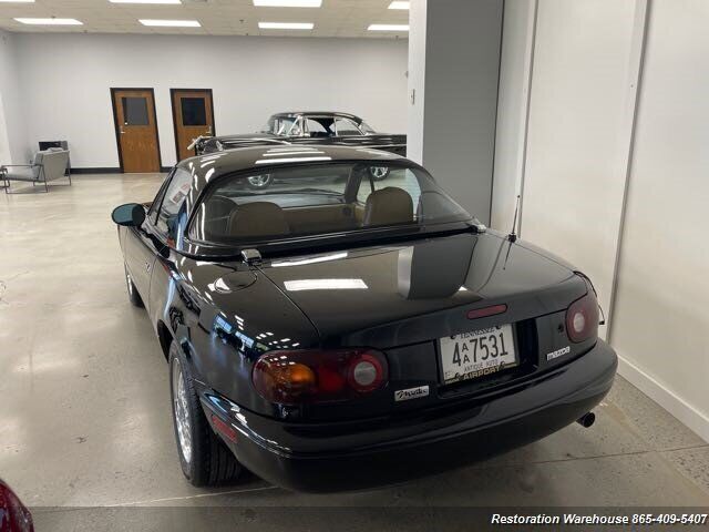 Mazda-MX-5-Miata-1992-6