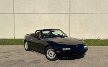 Mazda-MX-5-Miata-1993-Convertible-1