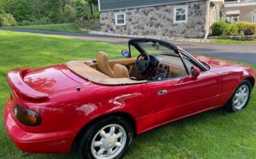 Mazda-MX-5-Miata-1993-Convertible-10