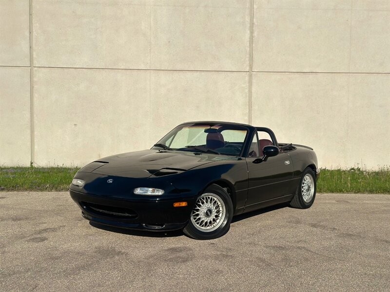 Mazda-MX-5-Miata-1993-Convertible