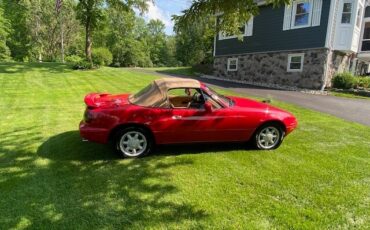 Mazda-MX-5-Miata-1993-Convertible-3