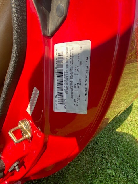Mazda-MX-5-Miata-1993-Convertible-6