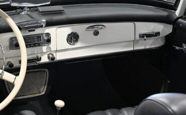 Mercedes-Benz-190-Series-1961-Convertible-11
