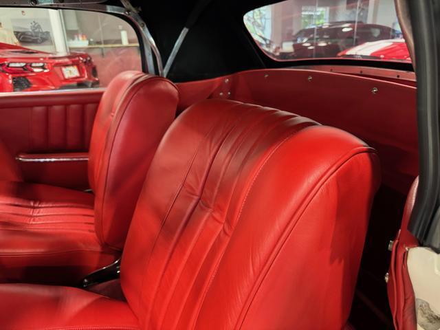 Mercedes-Benz-190-Series-1962-Convertible-14