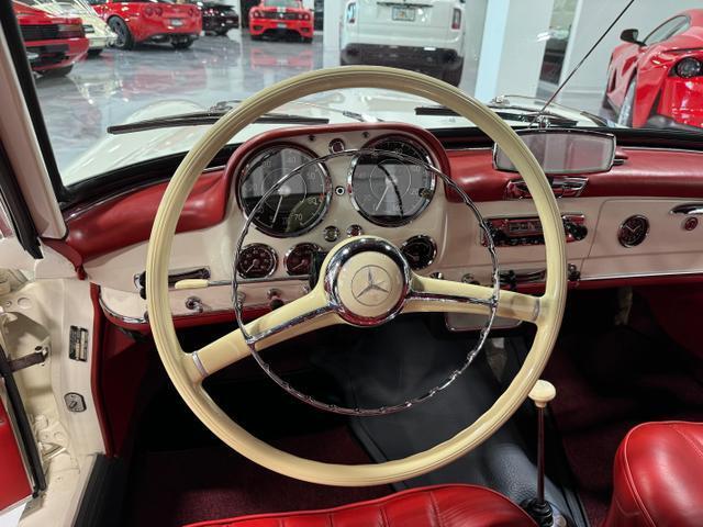 Mercedes-Benz-190-Series-1962-Convertible-15