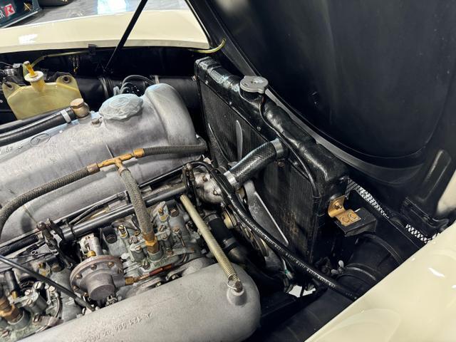 Mercedes-Benz-190-Series-1962-Convertible-25
