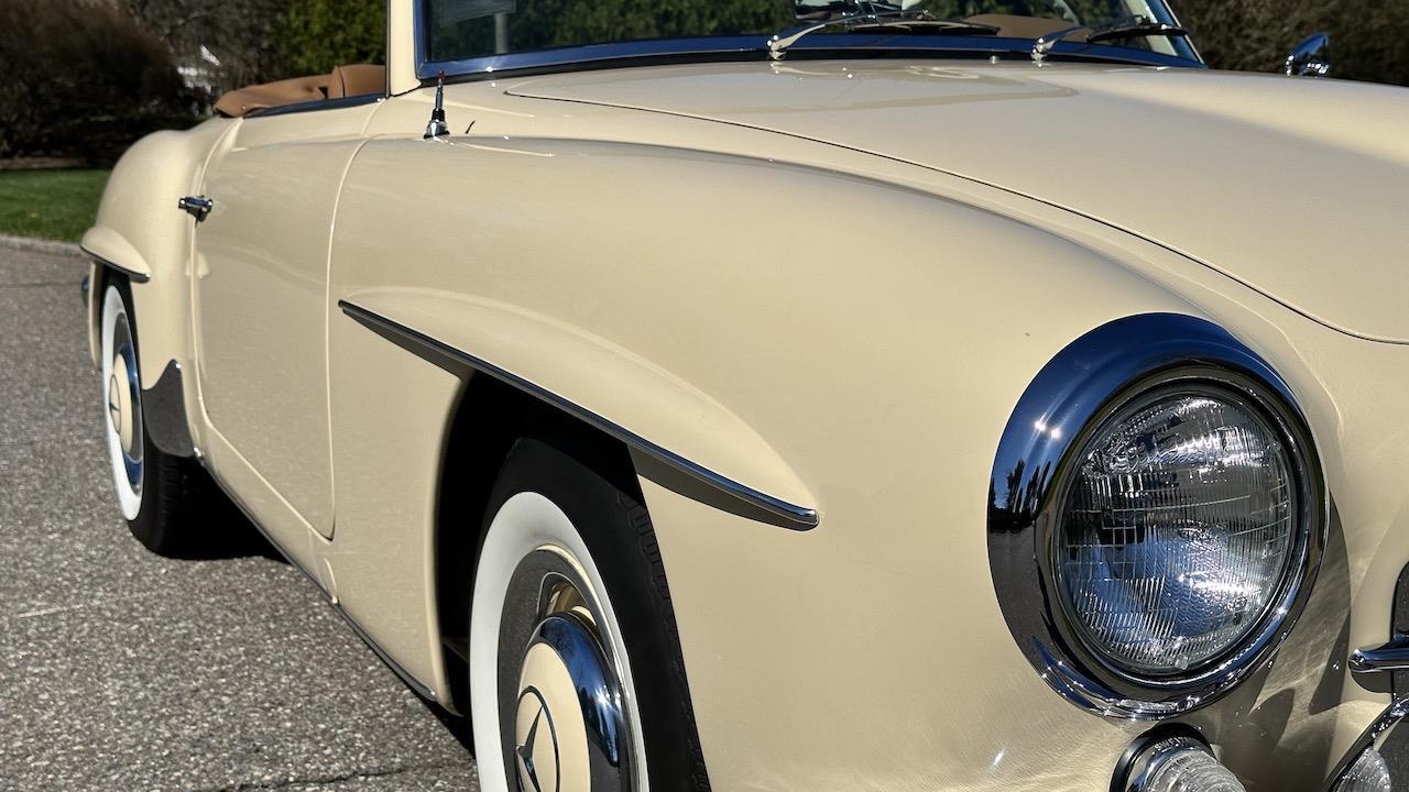Mercedes-Benz-190-Series-1962-Convertible-25