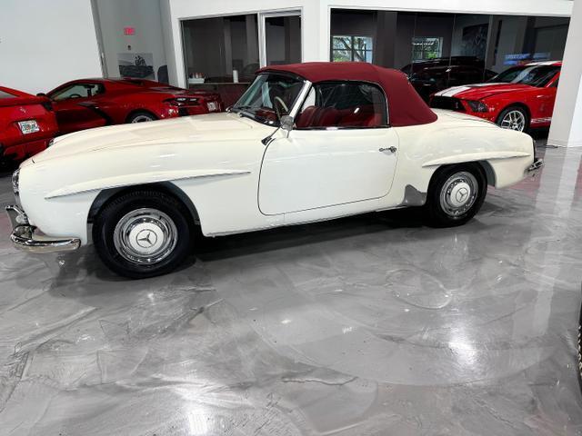 Mercedes-Benz-190-Series-1962-Convertible-3
