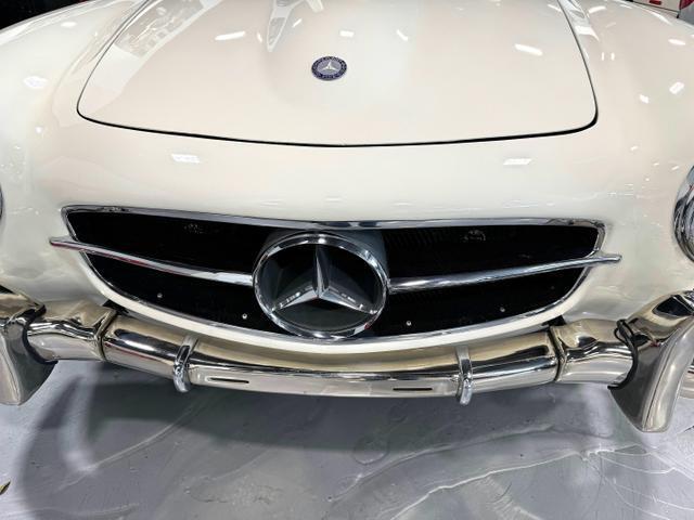 Mercedes-Benz-190-Series-1962-Convertible-34