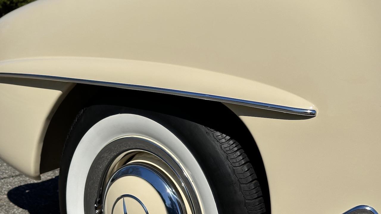 Mercedes-Benz-190-Series-1962-Convertible-34