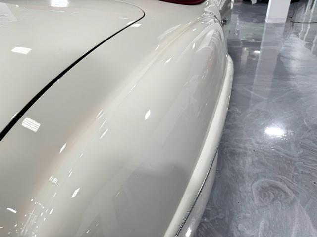 Mercedes-Benz-190-Series-1962-Convertible-37