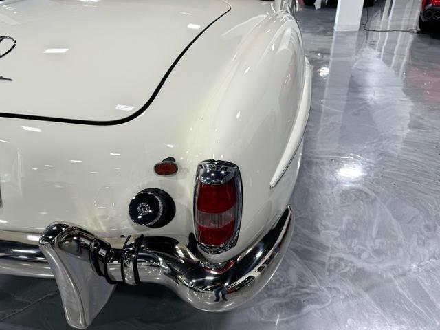 Mercedes-Benz-190-Series-1962-Convertible-38