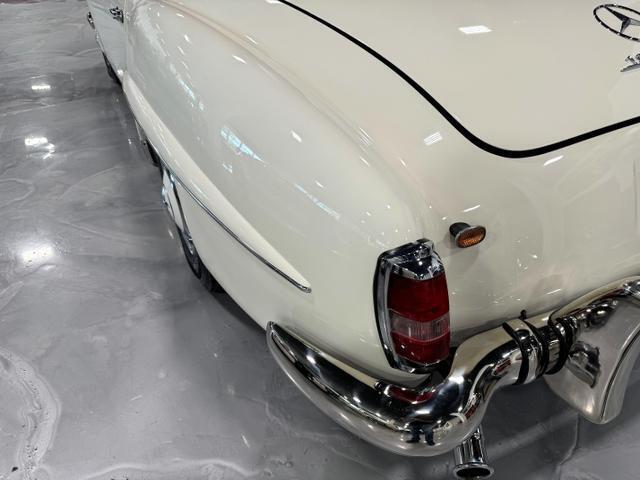 Mercedes-Benz-190-Series-1962-Convertible-39