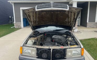 Mercedes-Benz-190-Series-1992-Sedan-11