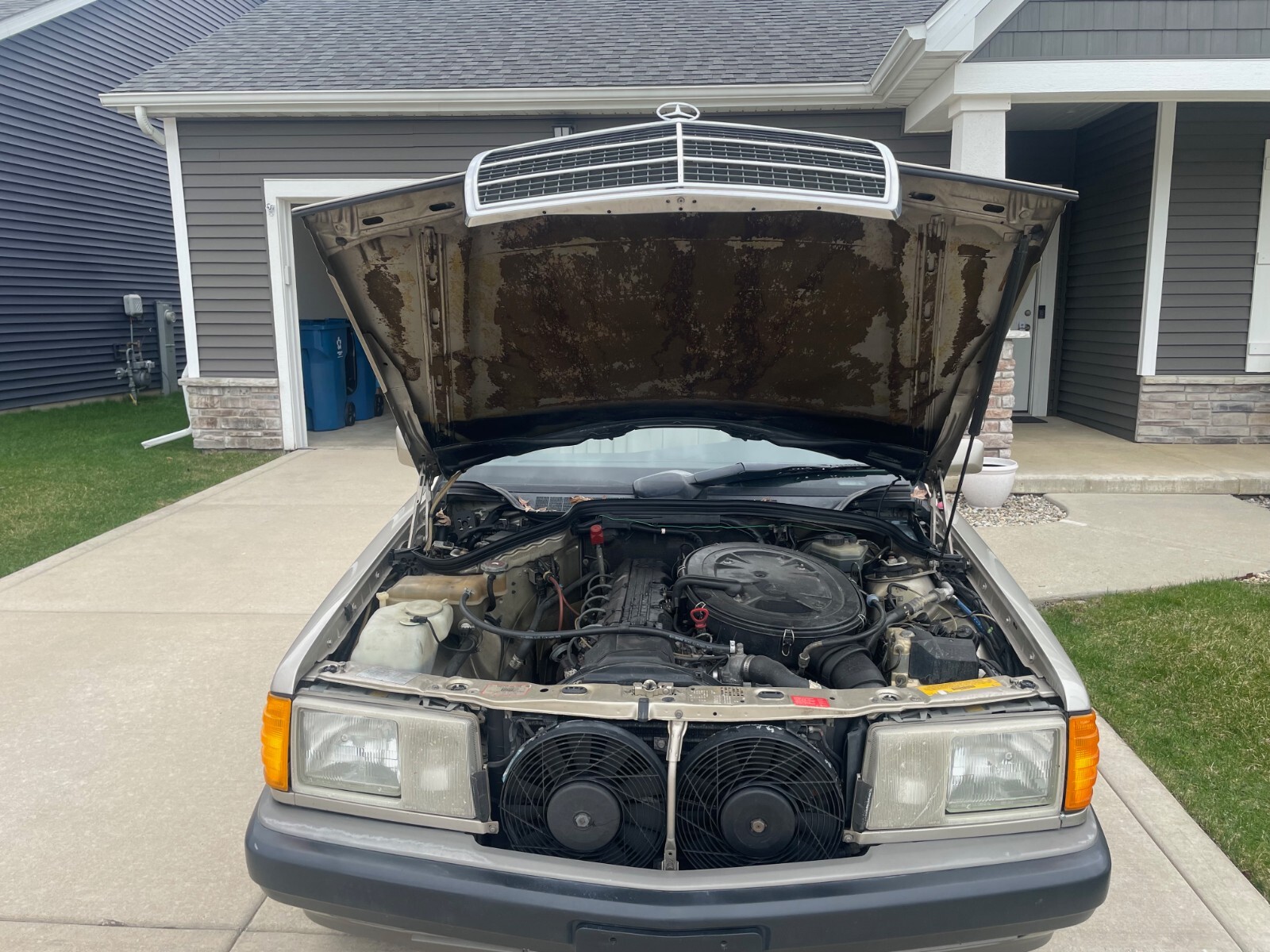 Mercedes-Benz-190-Series-1992-Sedan-11