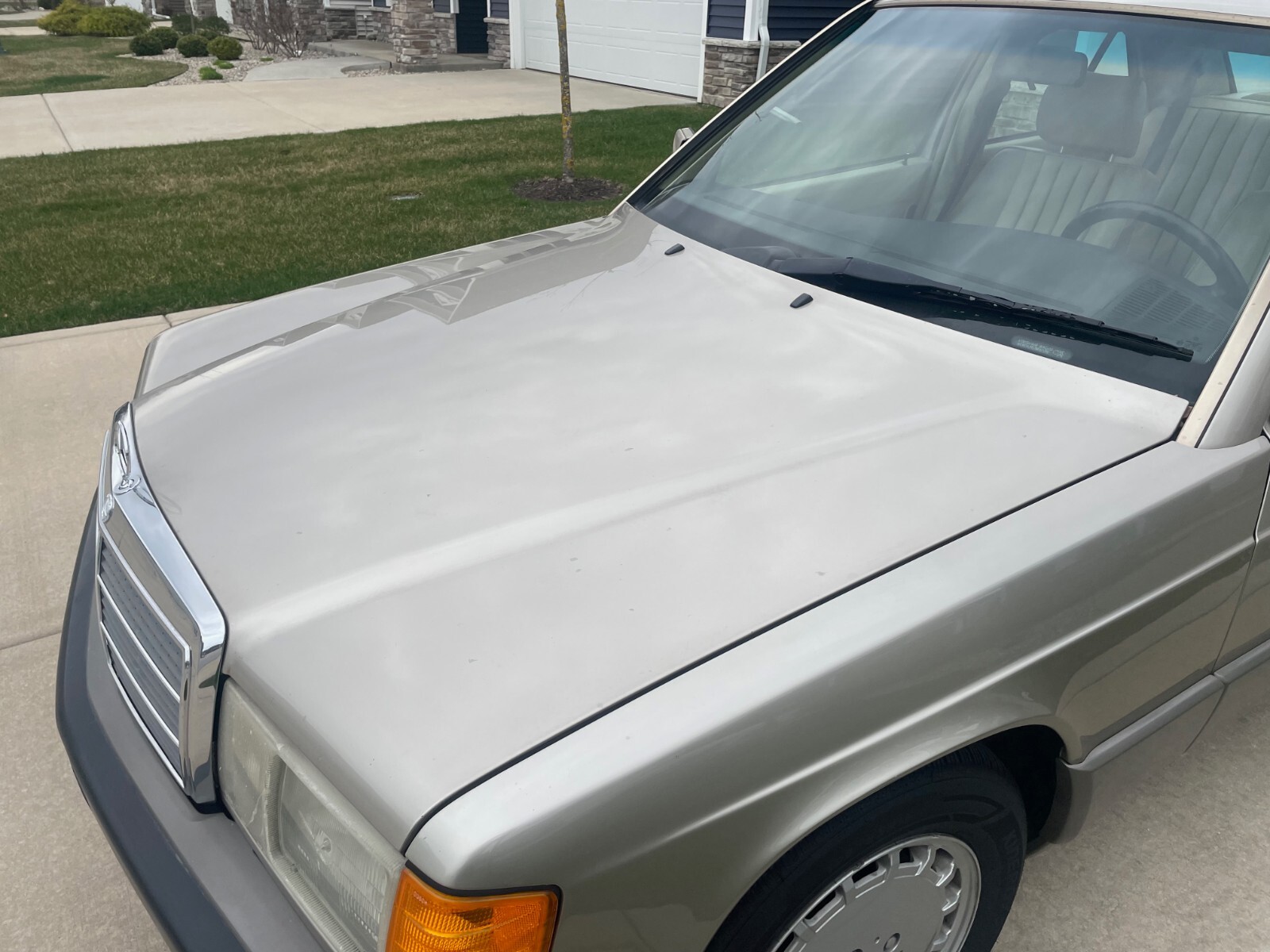 Mercedes-Benz-190-Series-1992-Sedan-15