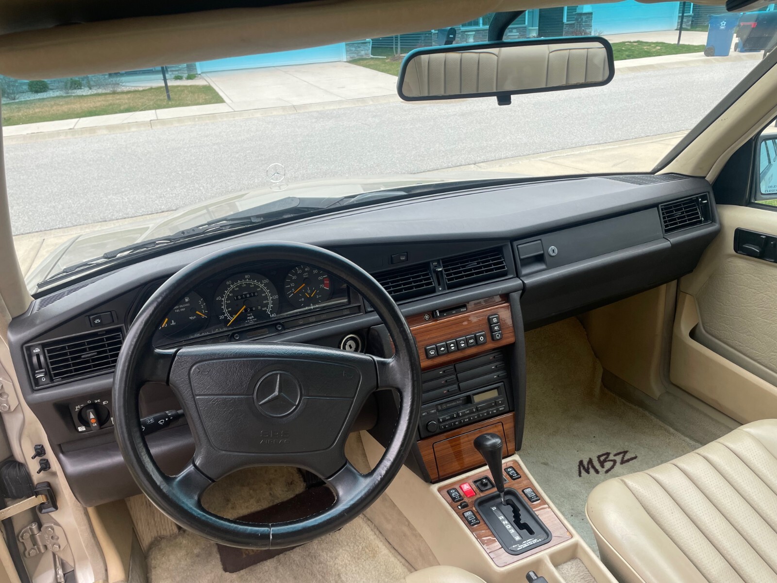 Mercedes-Benz-190-Series-1992-Sedan-22