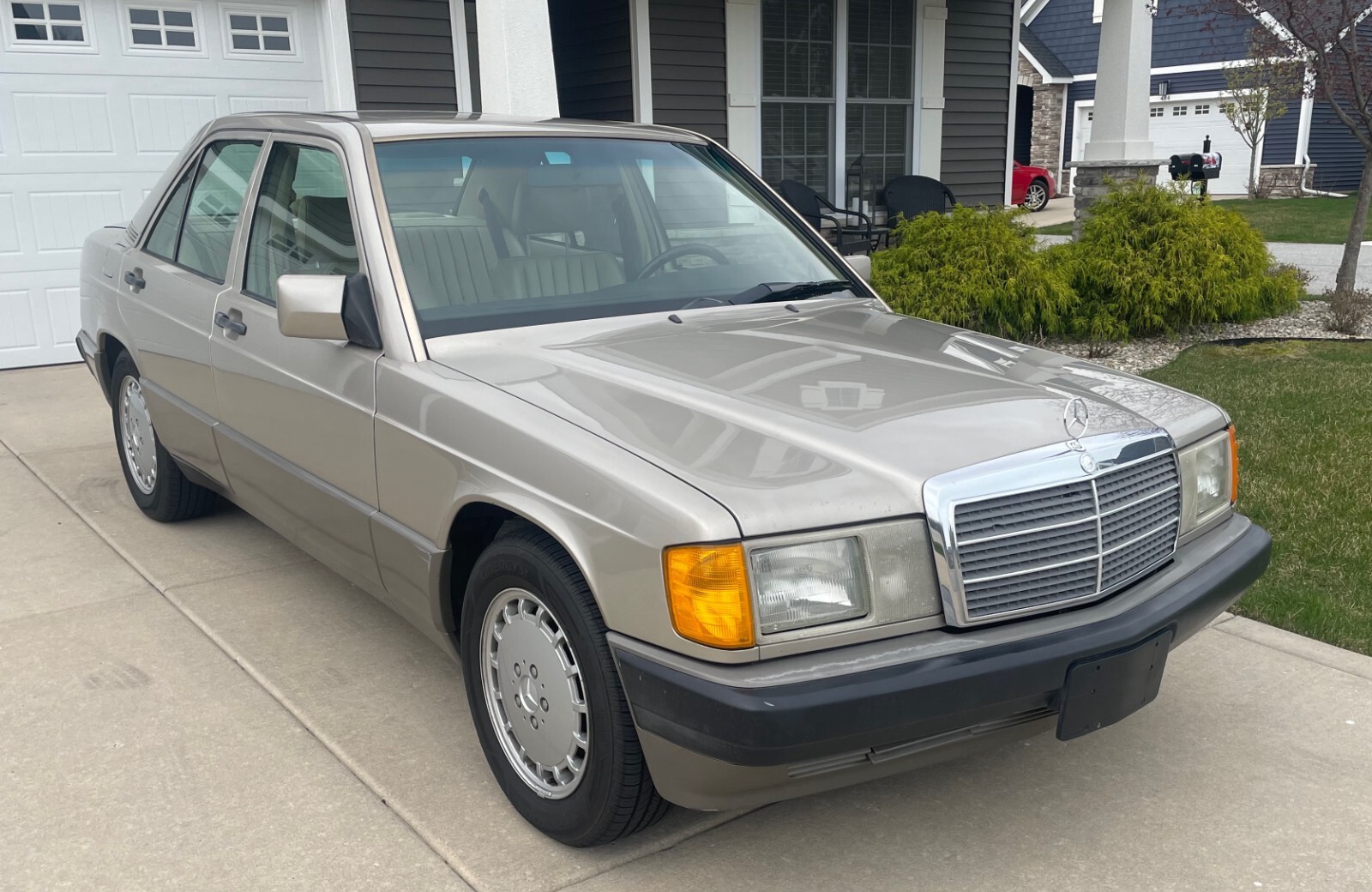 Mercedes-Benz 190-Series 1992 Sedan