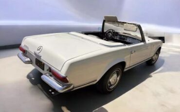 Mercedes-Benz-200-Series-1964-Convertible-28