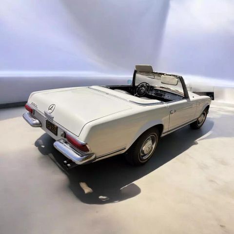 Mercedes-Benz-200-Series-1964-Convertible-28