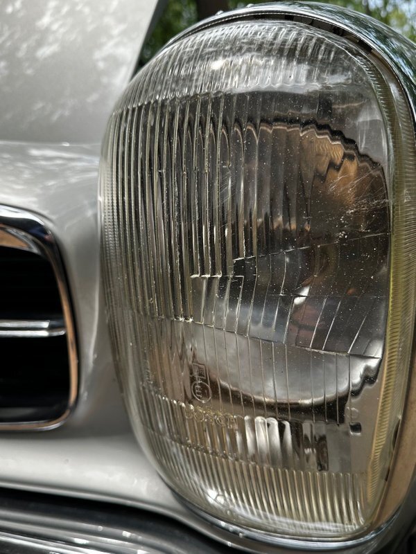 Mercedes-Benz-200-Series-1965-16